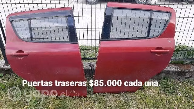 Auto Suzuki en desarme.
