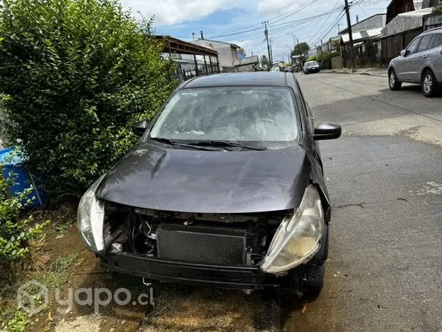 Nissan versa