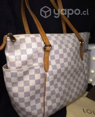 Cartera tote Louis Vuitton