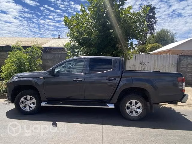 Mitsubishi l200 2022