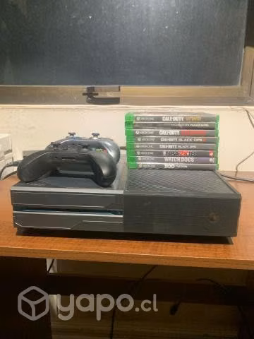 Xbox One Halo Edition + 2 controles y 8 juegos