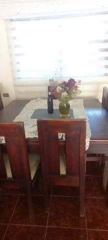 Comedor seis sillas, buen estado