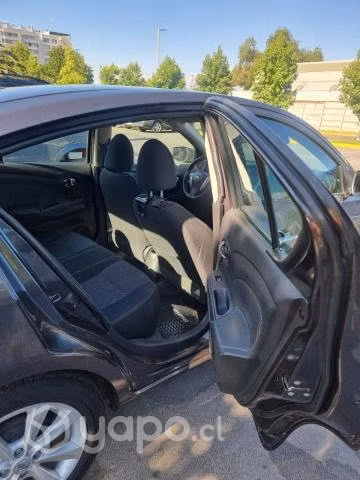 Nissan versa 2017 - Imagen 8