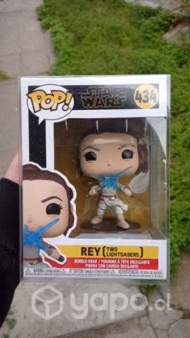 Funko pop Rey (lleyow lightsaber) - Imagen 4