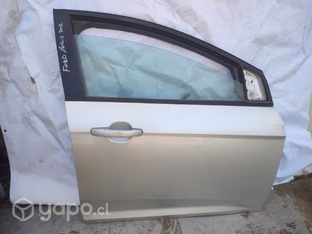 Puerta delantera RH Ford Focus 2012