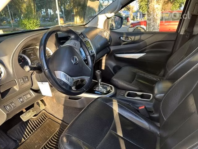 Nissan np300 2016