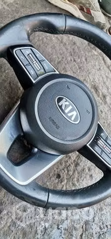 Manubrio con airbag de kia cerato año 2018 - Imagen 2