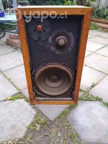Colecciono parlantes antiguos pago efectivo