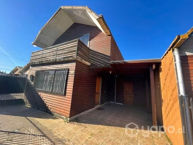 Se vende Casa ampliada de 2 pisos en Pucon - Imagen 2