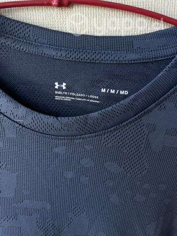 Polera Under Armour talla M - Imagen 2
