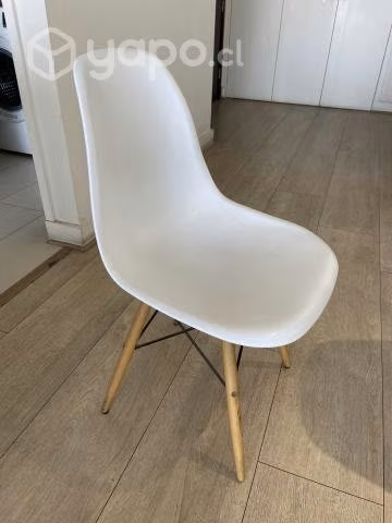 4 sillas Eames originales