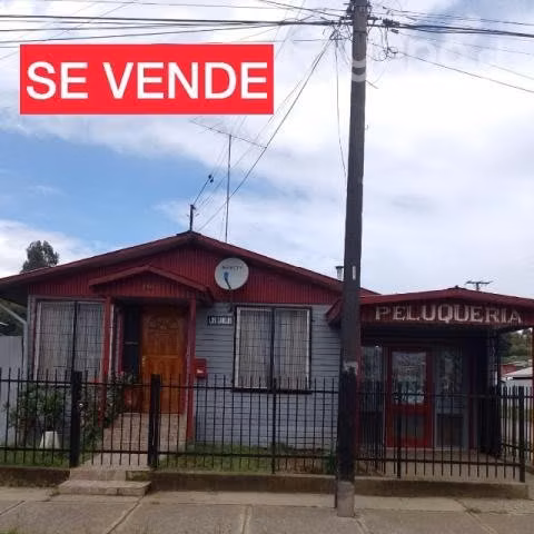 Se vende casa con local
