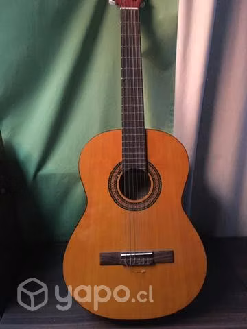 Guitarra buen estado, con detalle