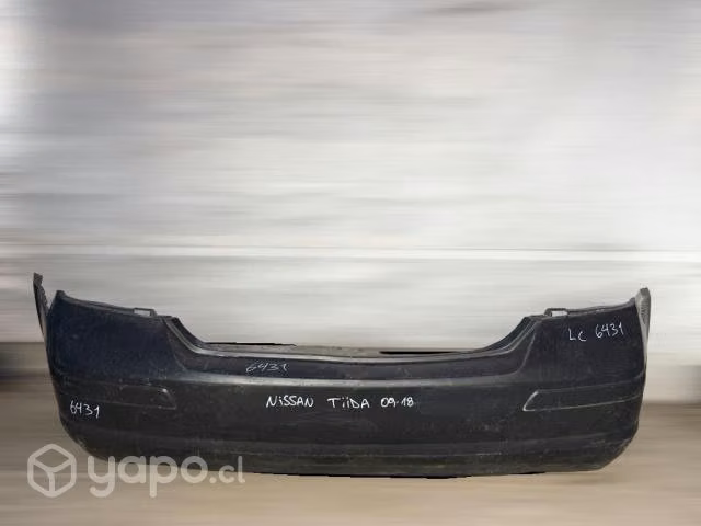 Parachoque trasero nissan tiida 2009-2018