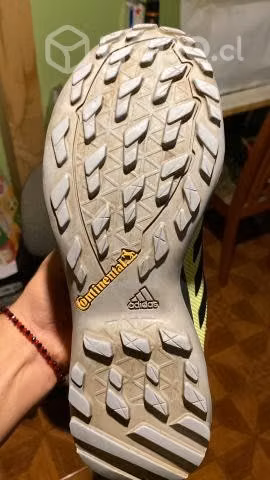 Vendo zapatilla TREKKING ADIDAS GORE-TEX - Imagen 2