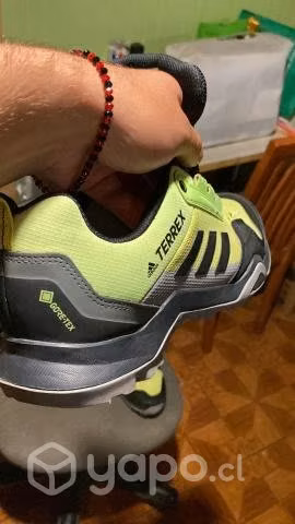 Vendo zapatilla TREKKING ADIDAS GORE-TEX - Imagen 3