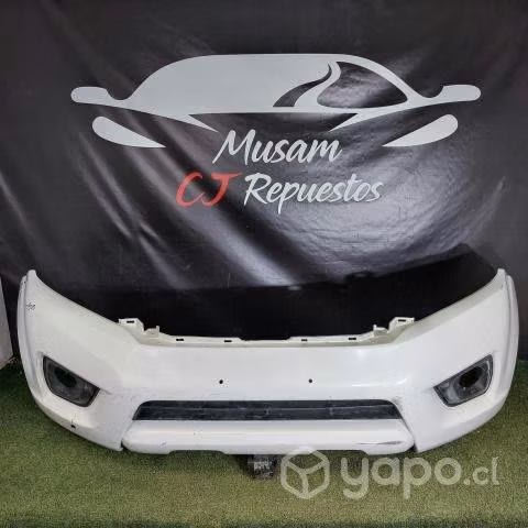 Parachoque delantero nissan np