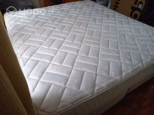 Cama king (en excelente estado)