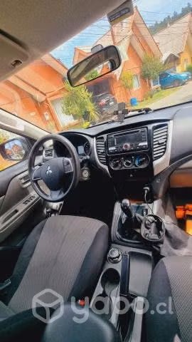 Camioneta L200 KATANA CRT 4X4 2.4