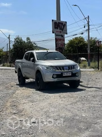 Mitsubishi l200 Dakar - Imagen 2