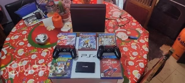 Play station 4 Slim 500 GB