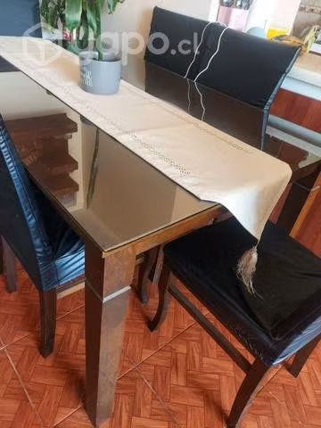 Mesa de comedor con 6 sillas