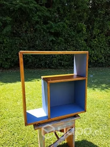 Mueble de madera reutilizada