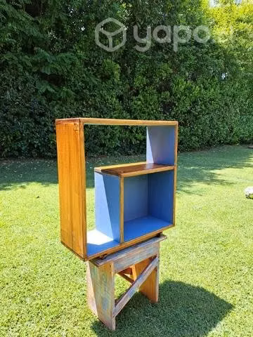 Mueble de madera reutilizada