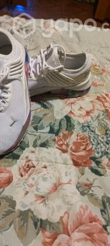 Venta zapatillas puma y skechers