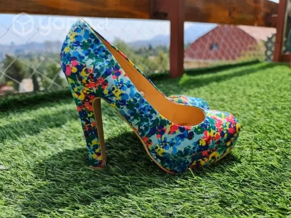 Hermosos zapatos estampados