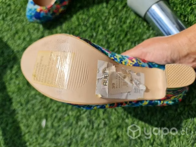 Hermosos zapatos estampados - Imagen 4