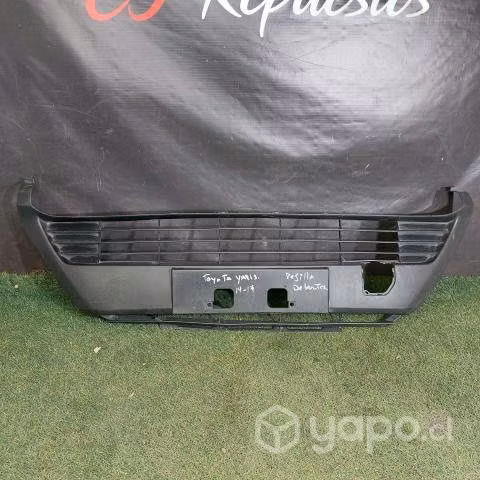 Rejilla de parachoque toyota yaris 2014 2017