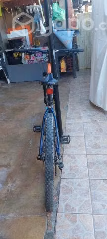 Bicicleta con poco uso