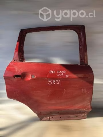 Puerta trasera rh ford escape 2018