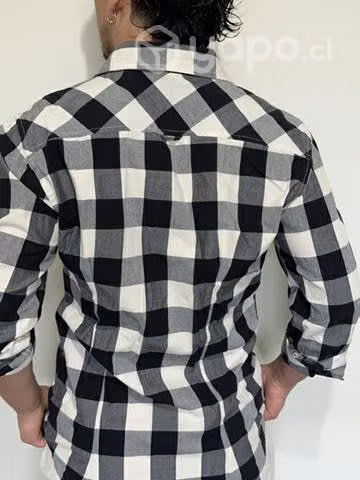 Camisa talla L (da para M)
