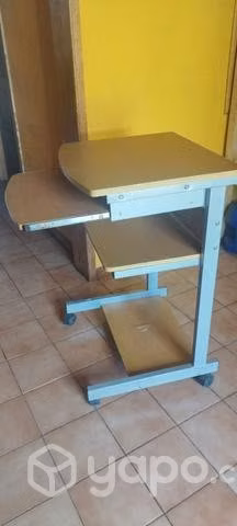 Escritorio con ruedas