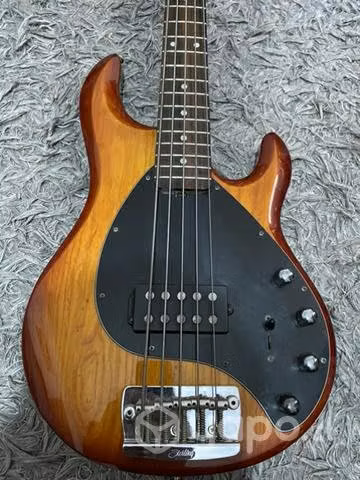 Bajo eléctrico sterling ray 35 5 cuerdas