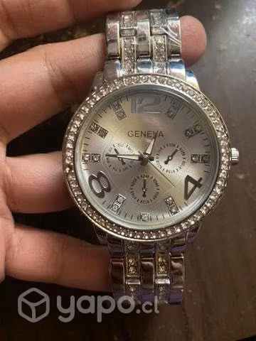 Reloj unisex plateado grande