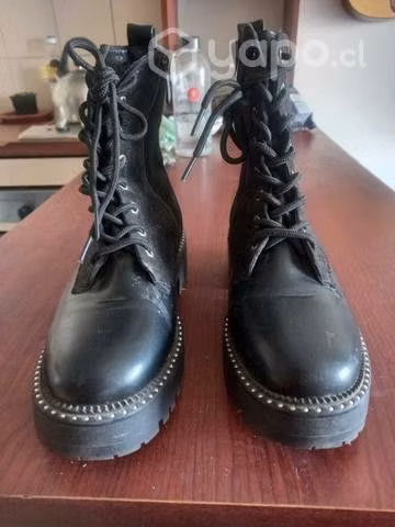 Bototos/botas negras