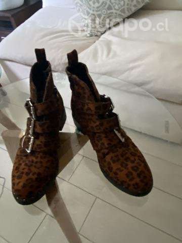 Botines animal print - Imagen 2
