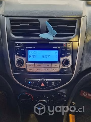 Hyundai accent 2015