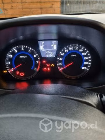 Hyundai accent 2015