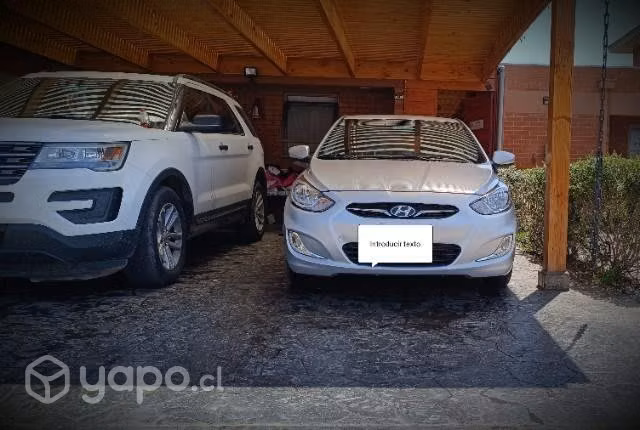 Hyundai accent sedan automático Excelente estado - Imagen 2