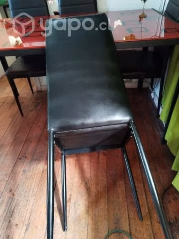 Comedor de vidrio rojo poco uso por mudanza