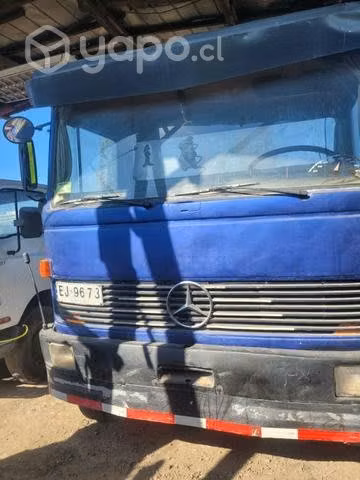 Camión mercedes 809