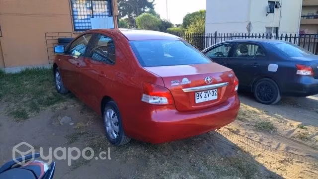 Vendo Toyota yaris - Imagen 3