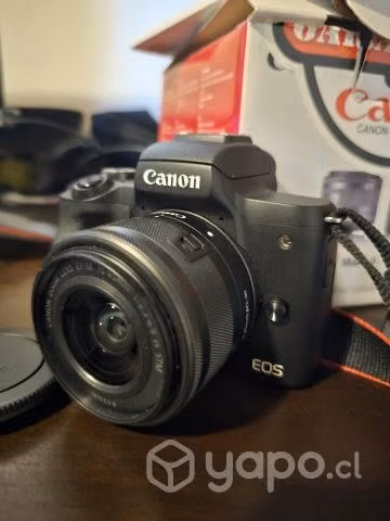 Camara canon eos m50 mark II 15-45mm