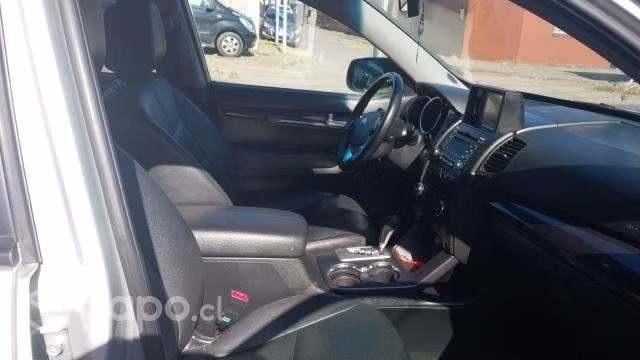 Kia motors sorento 2011