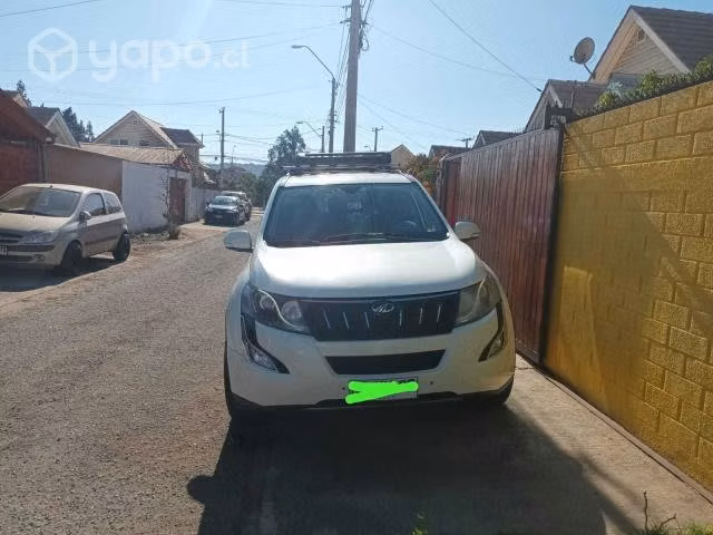 Mahindra xuv500 2018