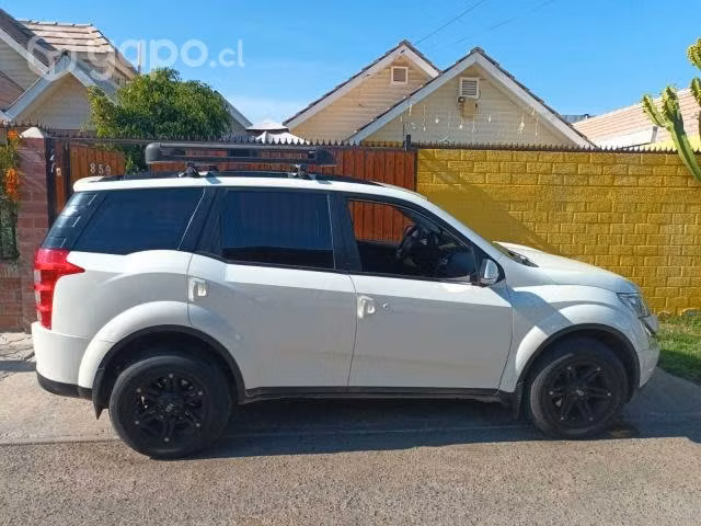 Mahindra xuv500 2018